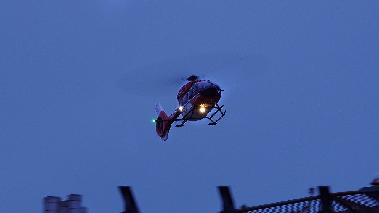 Intensivtransporthubschrauber Christoph 111 Landung + Start als Notarzt-Zubringer Klinikum Offenburg