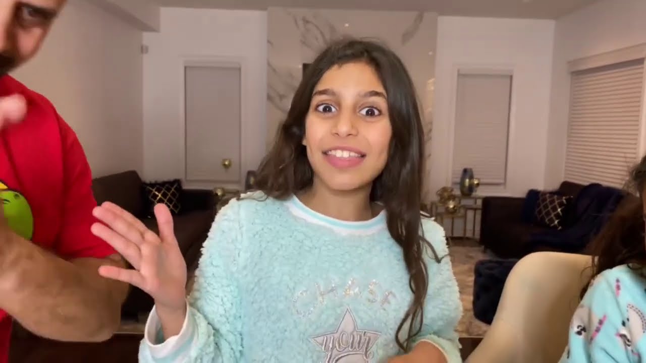 Happy Birthday Cake Surprise for Deema with Sally Pretend Play