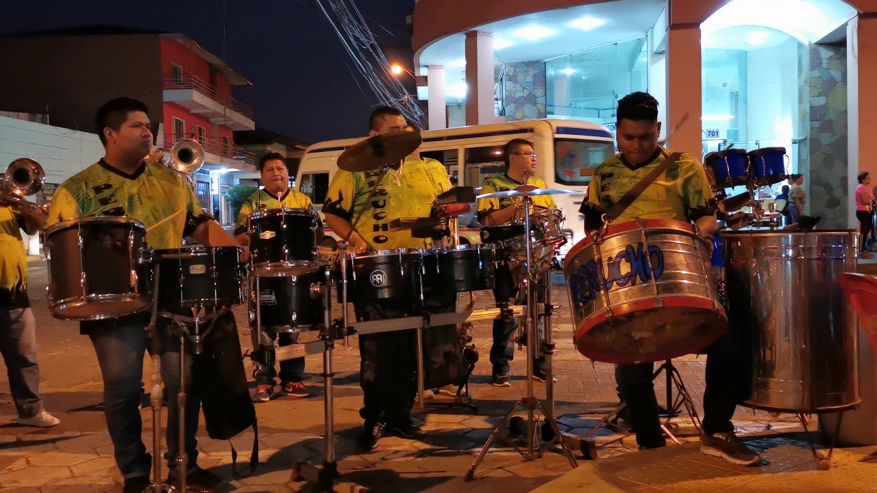 Banda Perucho - Mix Variados