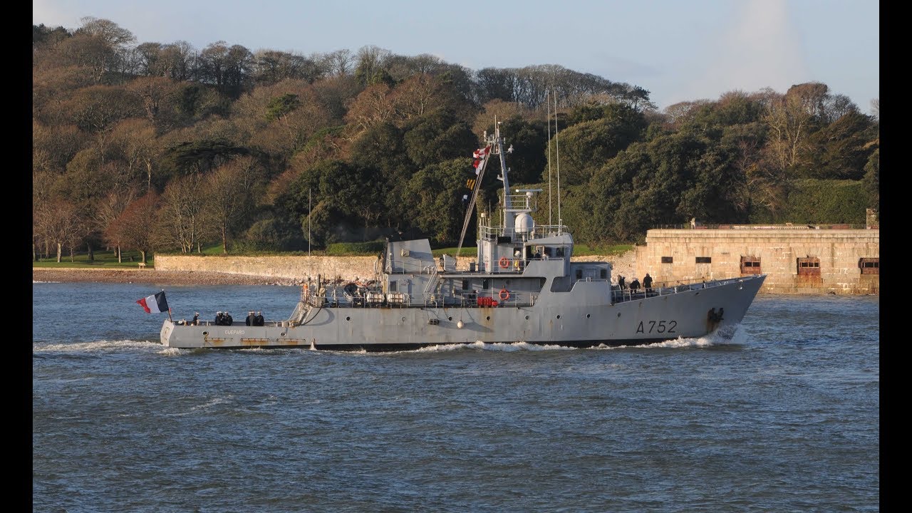 FRENCH NAVY FS GUEPARD A752 ENTERS DEVONPORT NAVAL BASE AT DEVIL'S POINT - 17th January 2020