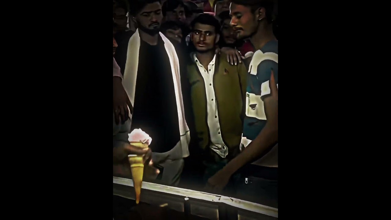 Poor Man💔#icecream #fool #mock #homeless ￼#disgrace