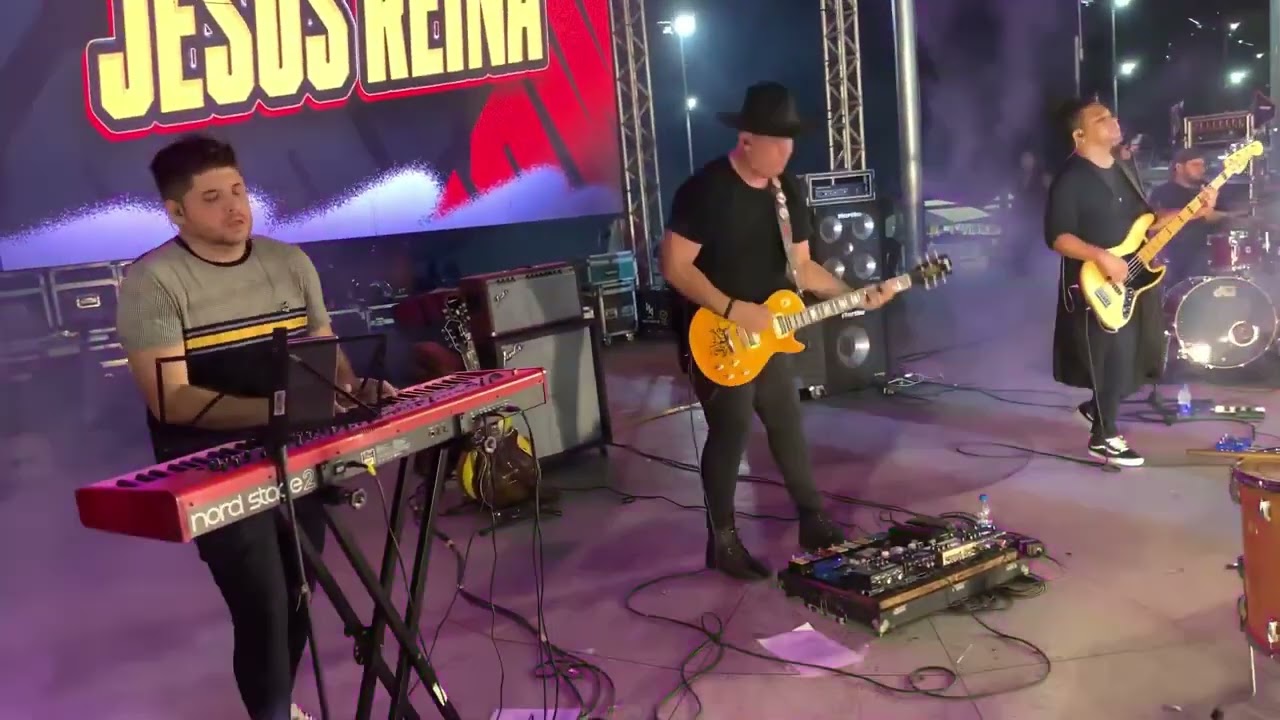 Cura-me Fernanda Brum em Manaus festa das Cores