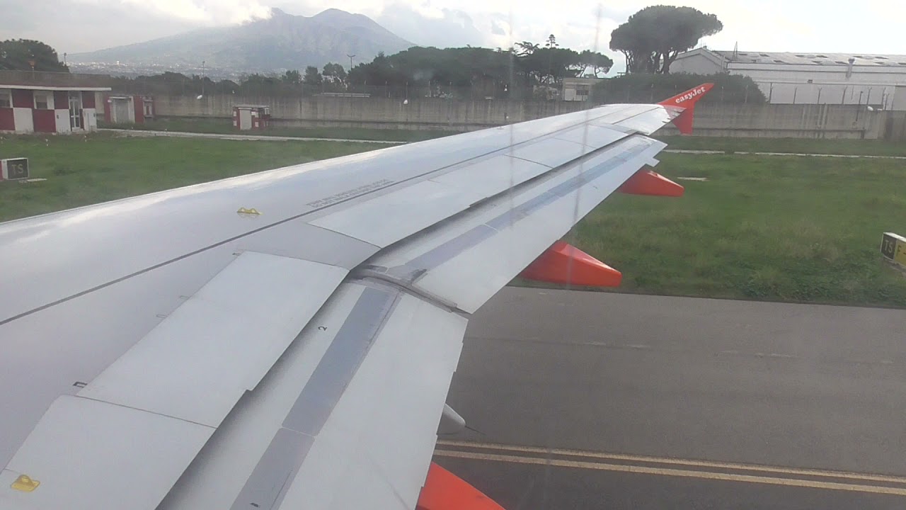 easyJet Airbus A319 Take off from Naples (EJU2892)