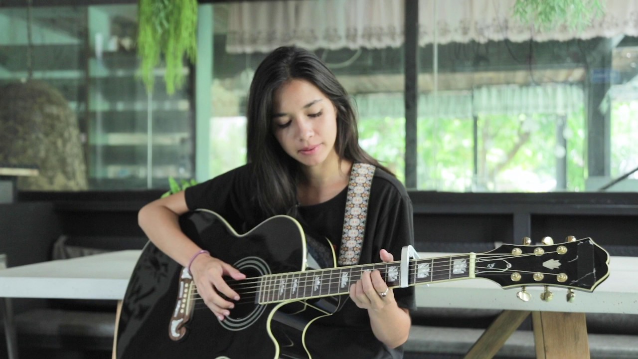 Valentina Ploy - Wire (Acoustic Session) | Live in a day