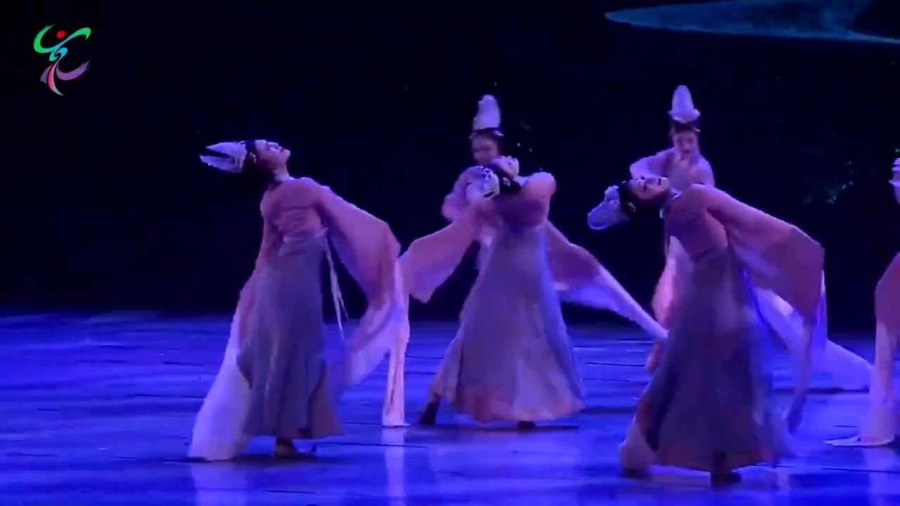 Dance Drama Department of Central Academy of Drama/【中央戏剧学院舞剧系】古典舞《春江曲》&mdash;&mdash;别院春将远，思随杏雪飞