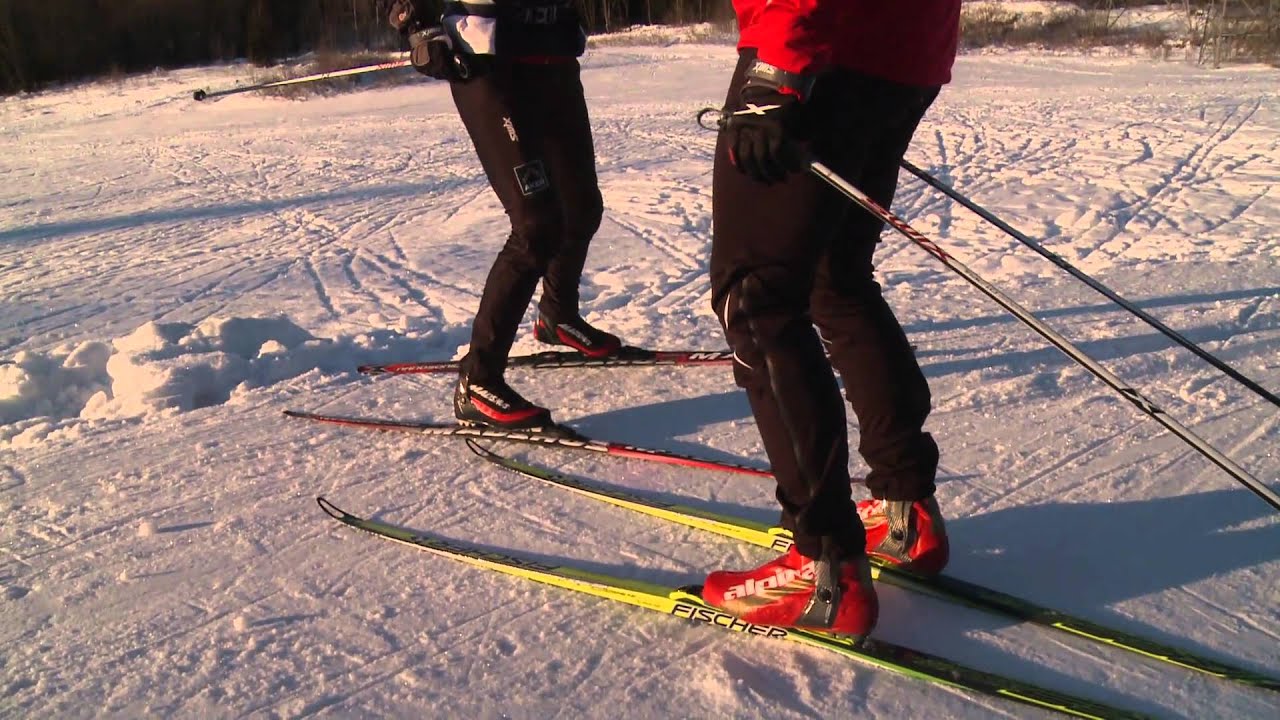 Skøyteteknikk: Mads lærer padling