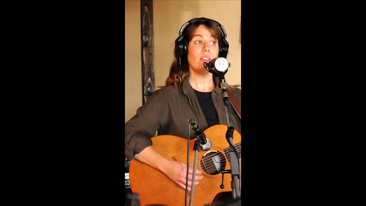 Niamh Regan  - Music (live from Black Mountains Recording Studio)