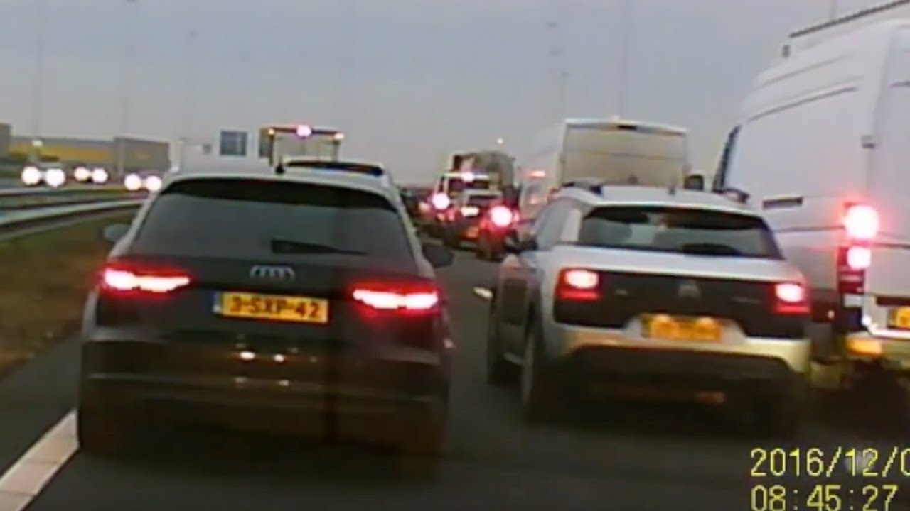 Dashcam: ravage na bizarre rit