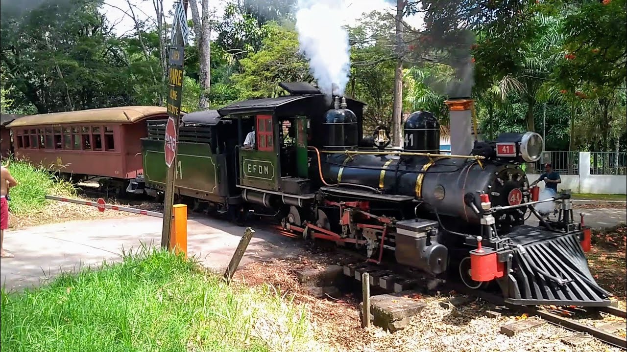 Maria Fumaça - Trem turístico da E.F.O.M. em Tiradentes/MG