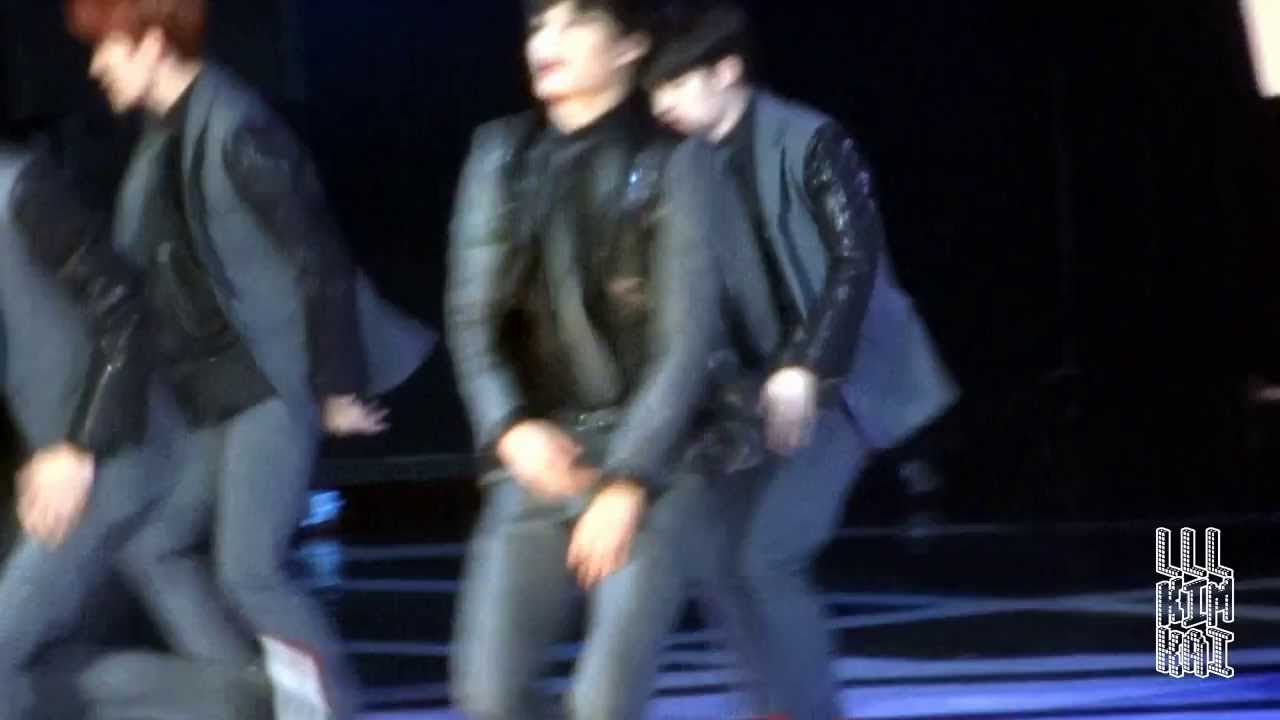 131122 MAMA in HK - EXO Intro & Growl & Time Control (KAI focus)