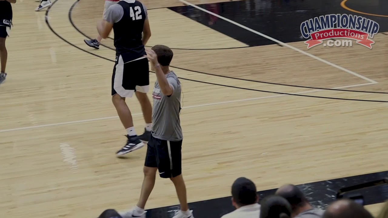 Pocket Passing Drill from Arkansas Head Coach Eric Musselman!