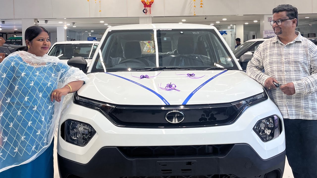 New Tata Punch Pure Base Model Happy Delivery Full Review Punch Facelift #tatapunch #vivia al a
