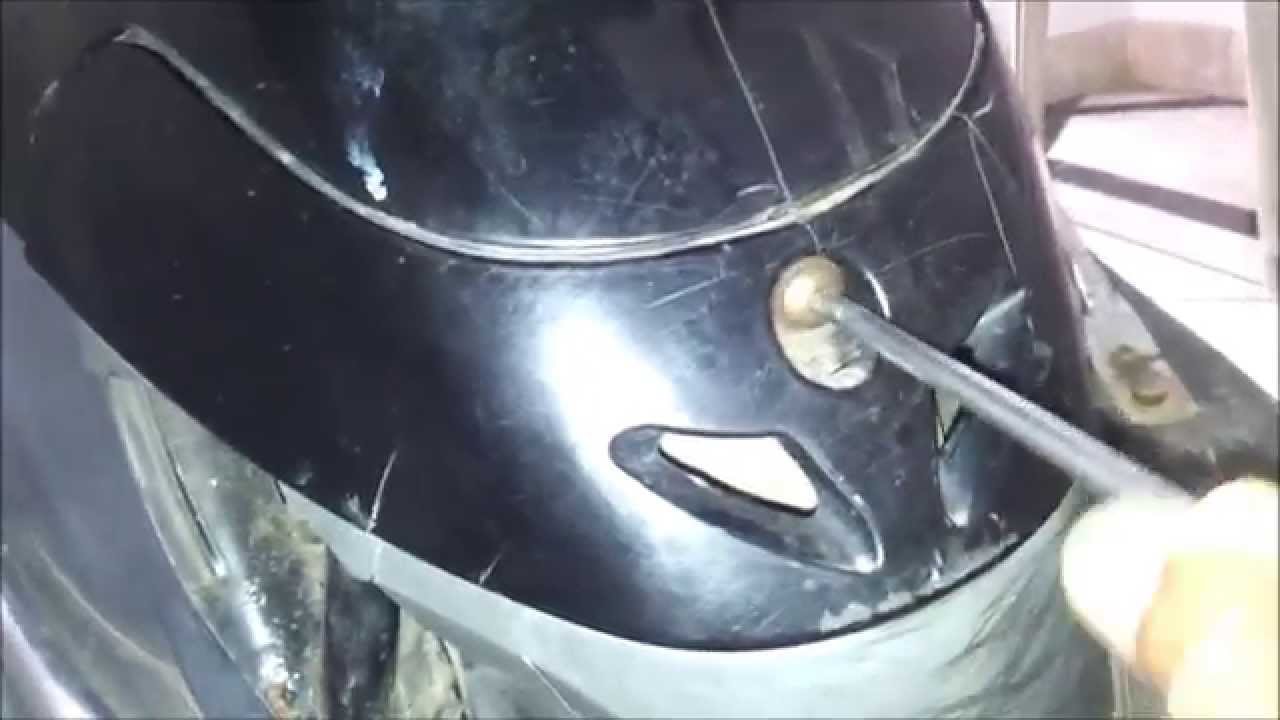 scooty spark plug remove