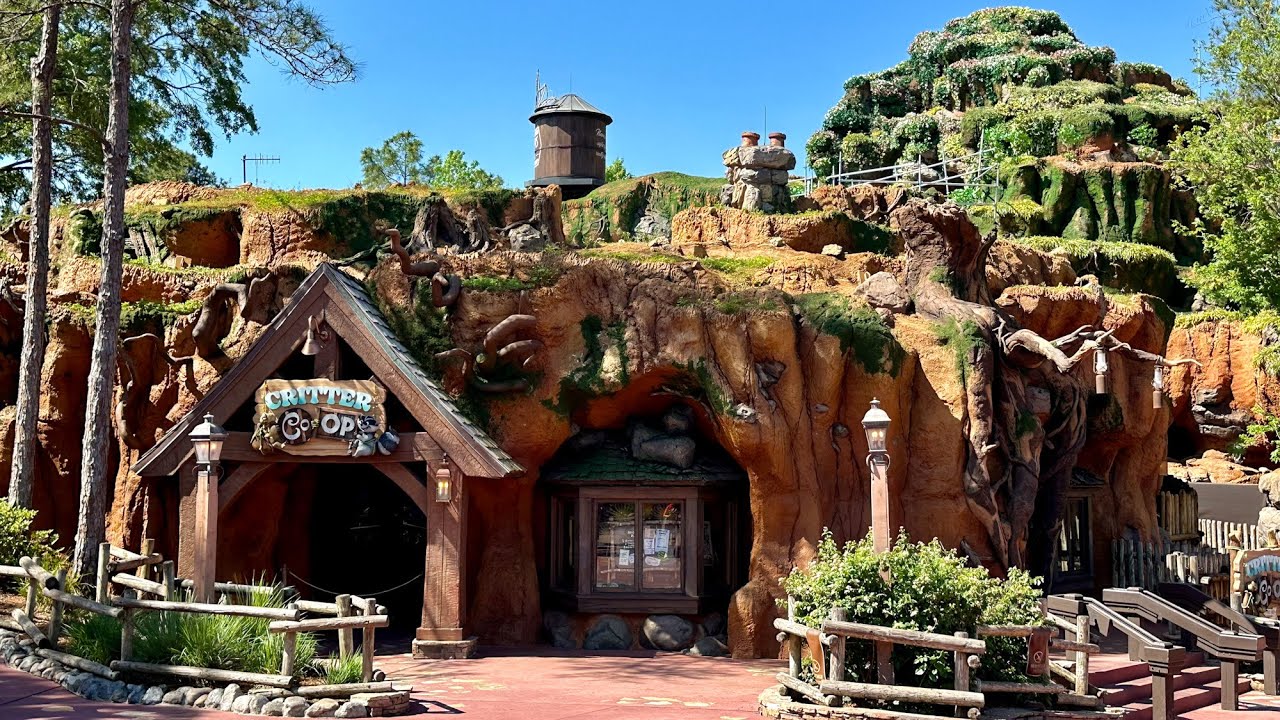 Tiana’s Bayou Adventure construction update in Magic Kingdom at Walt Disney World in 4K.