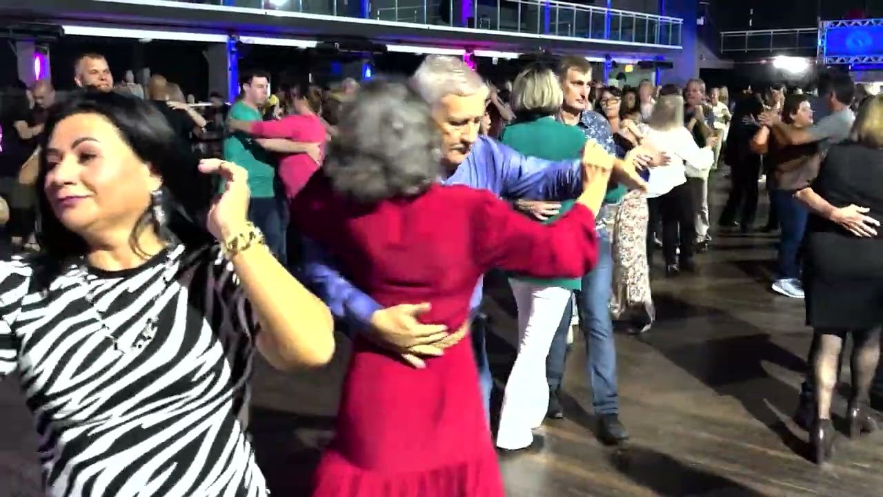Valdir Pasa- Melhores Momentos Show em Penha SC (Bailão do Silva)