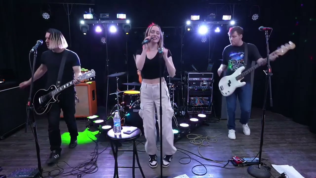 The Middle - Jimmy Eat World (Live Electric Rock Cover by First To Eleven)