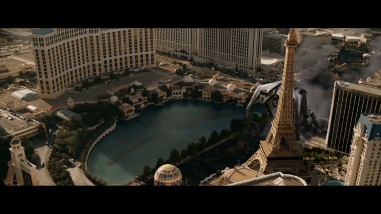 Female Muto attacks Las Vegas unaltered footage (Godzilla 2014)
