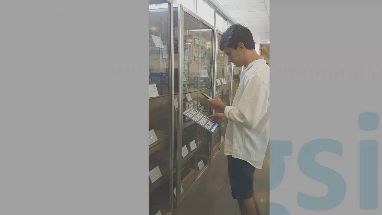 ETSIT Museum enhanced with Smart Objects and Linked Data