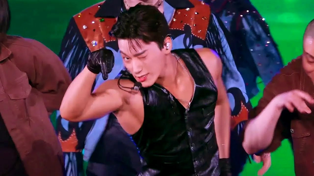 ATEEZ - BOUNCY | TOWARDS THE LIGHT: WILL TO POWER IN JAPAN 4K