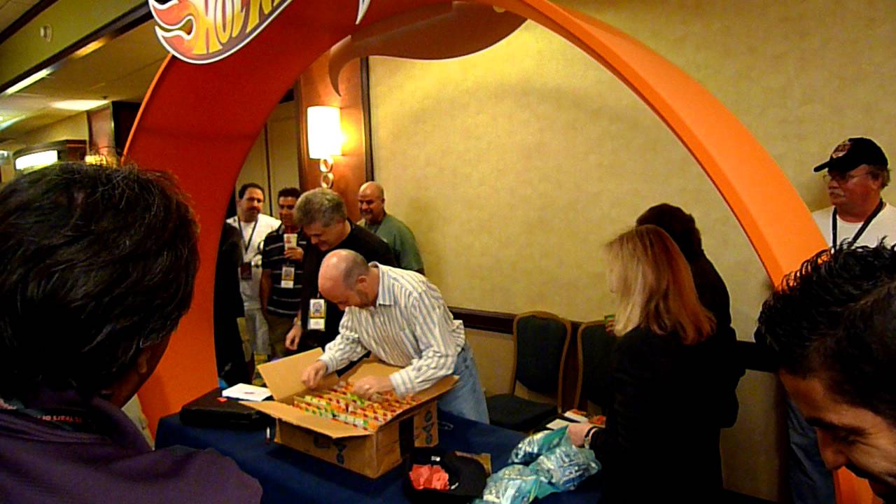 Toy Car Exchange  - Shell Gas Station Box Draw - LA Convention Oct 6, 2011 part 1