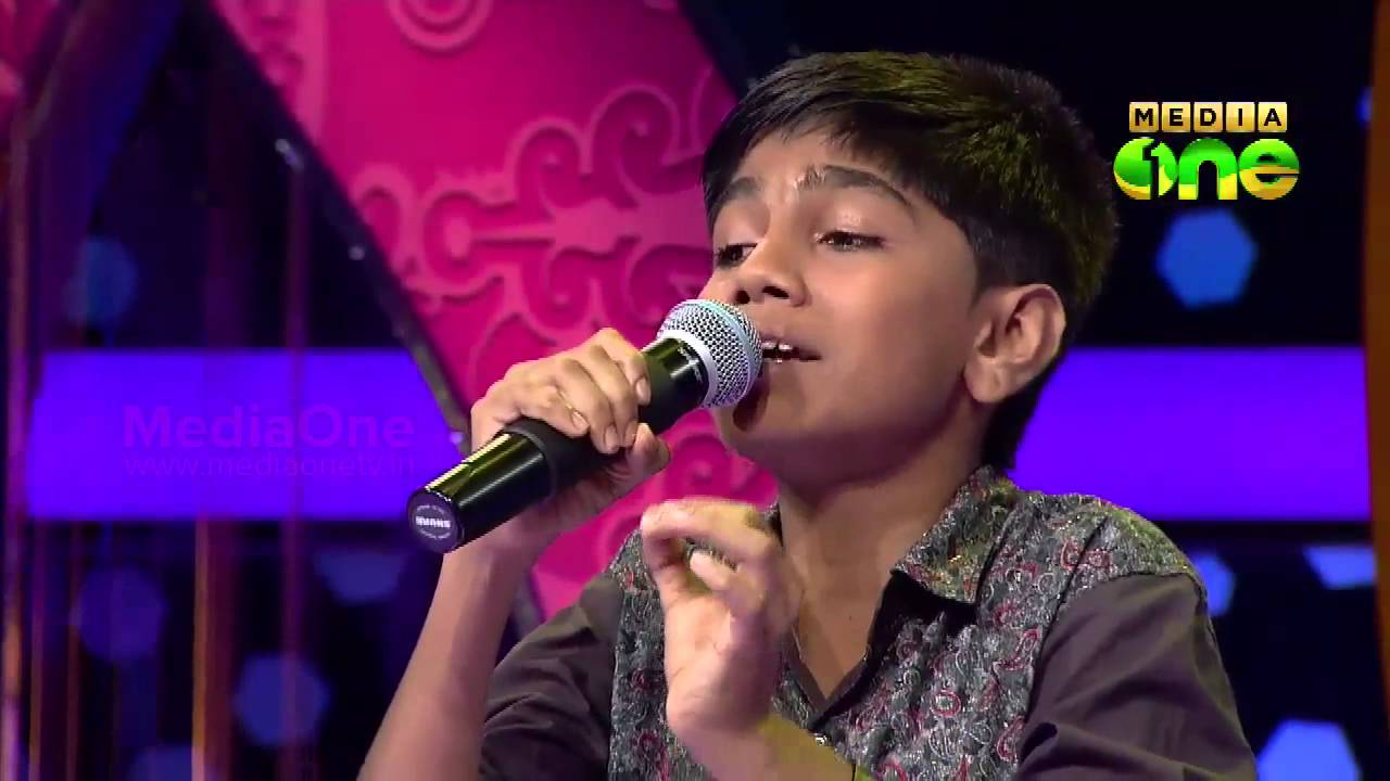 Pathinalam Ravu Season3 Rabiyulla Sings 'Pathinalau nootandukalkappuram...'