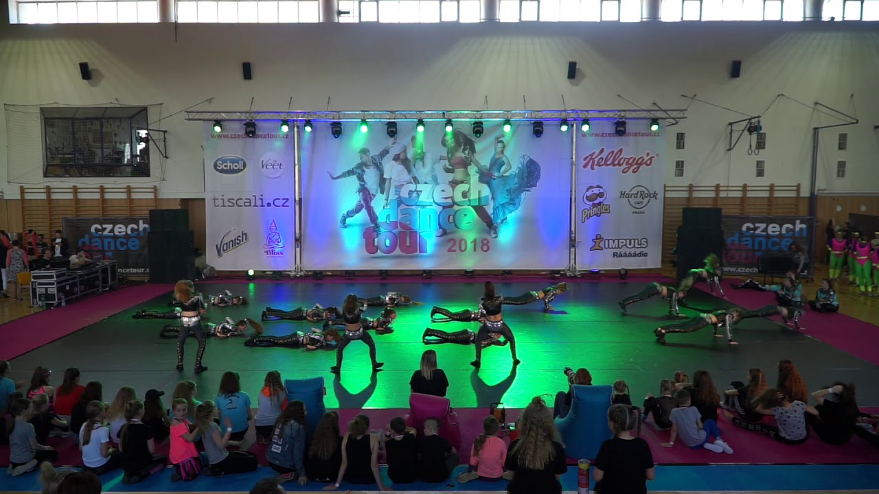 28. Taneční skupina Aktiv - Forward March