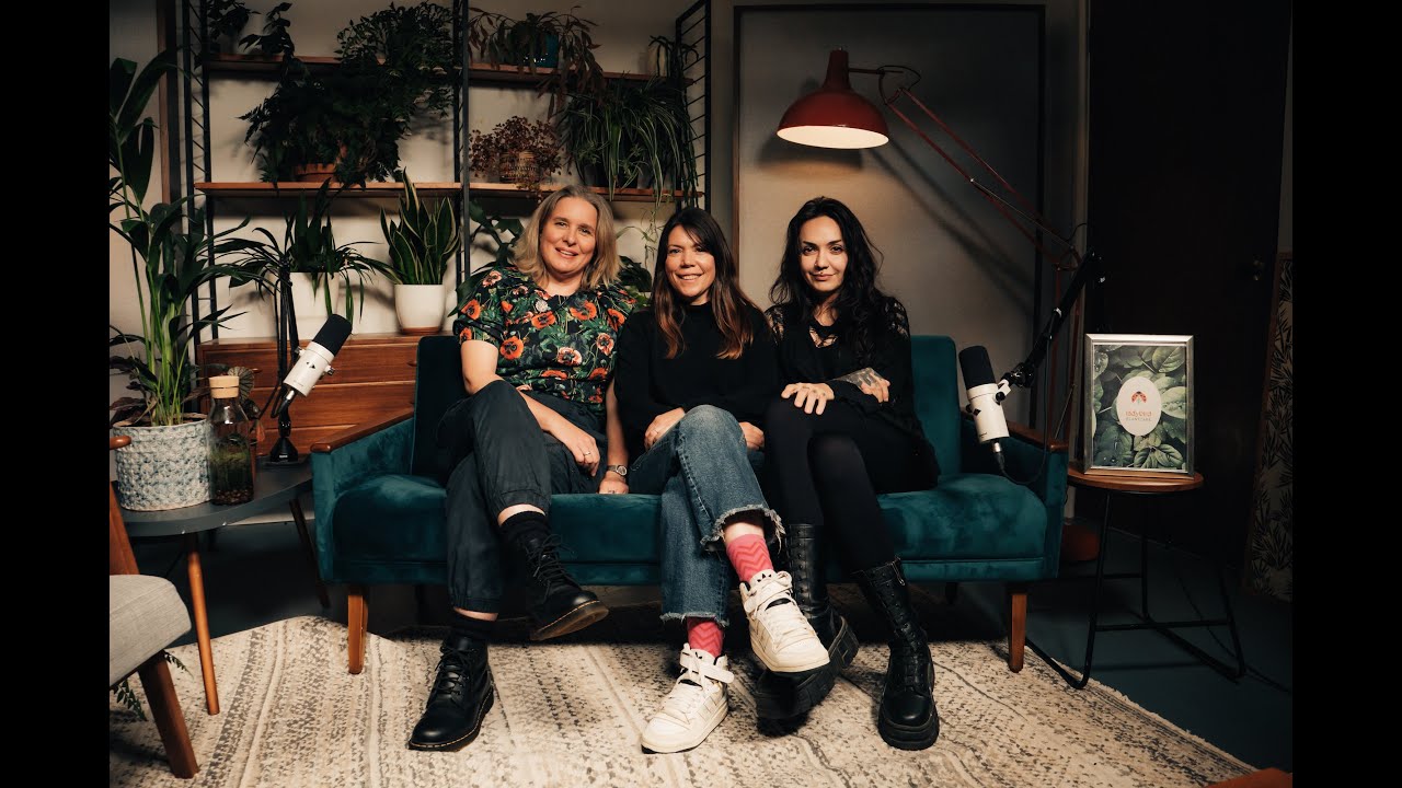 On The Ledge Episode 300: Late Night OTL - Spilling the tea with Sarah and Tea