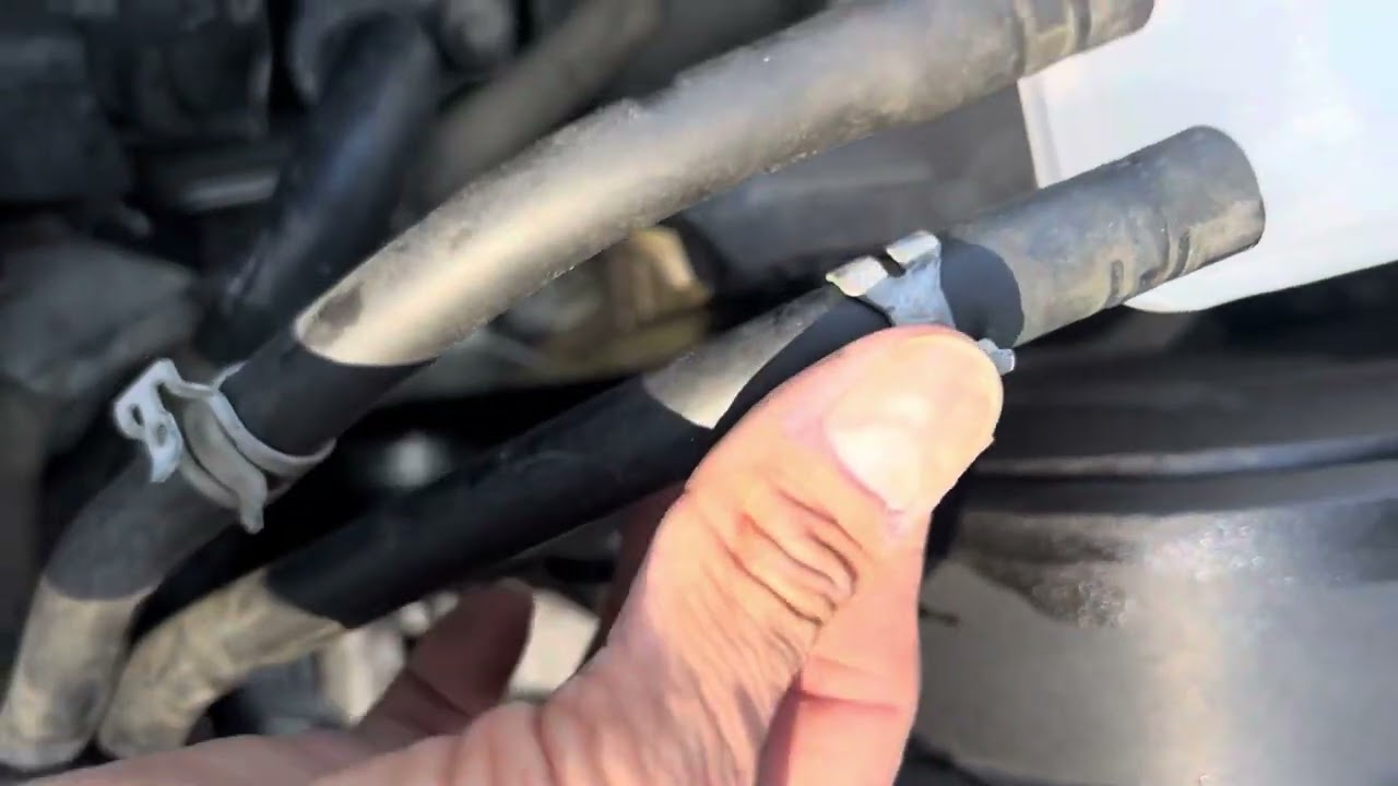 2006 Volvo S40 non turbo coolant reservoir tank replacement