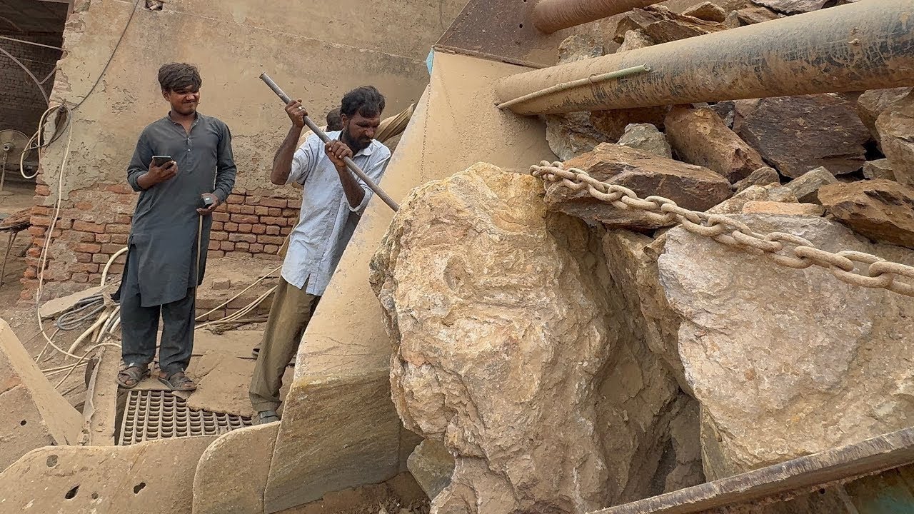 BIG ROCK 🪨 Crusher Machine - FULL Powerfull Process A Giant in Action-Big Rock Crushing