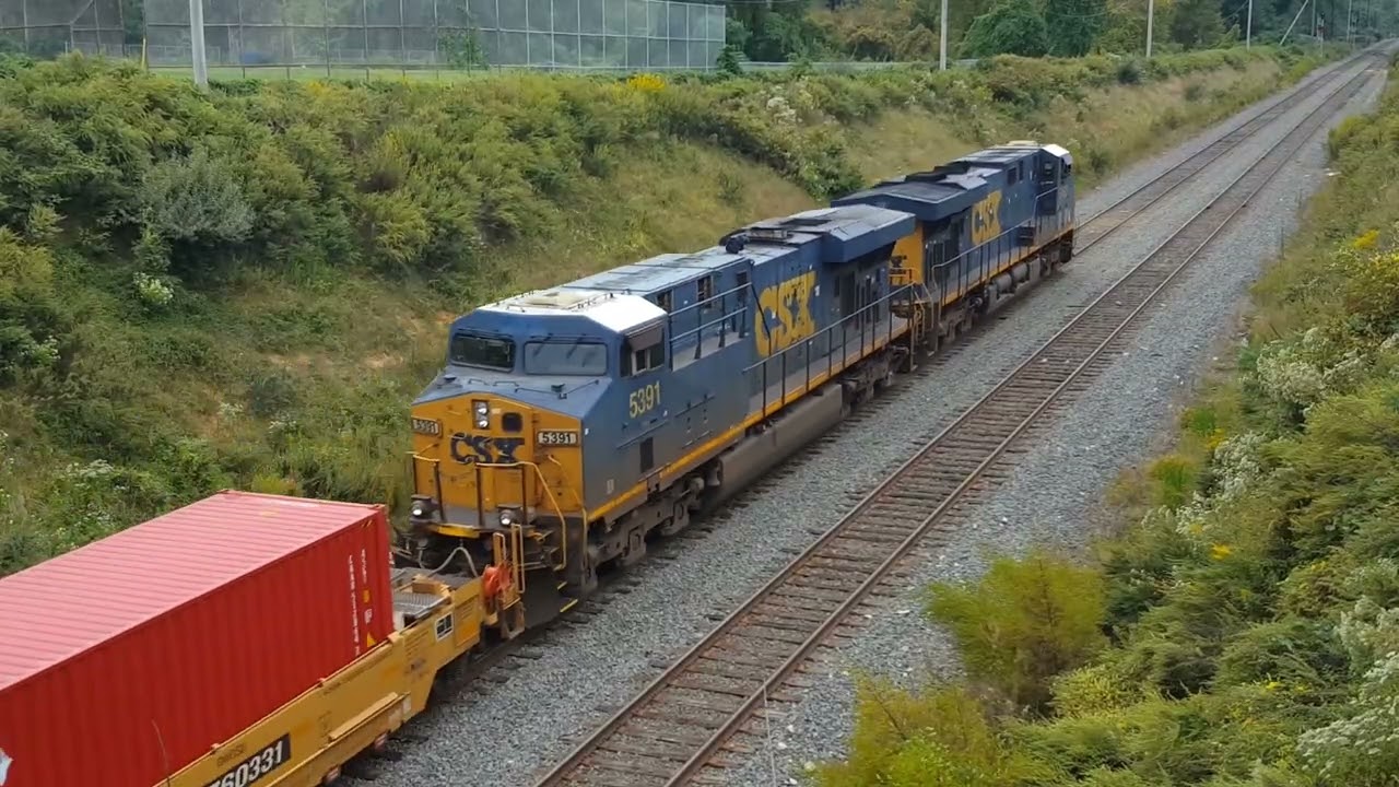 20190926 September 26 2019 SEPTA ACS-64 CSX Q158 intermodal Q300 SEPTA leased MARC cab cars