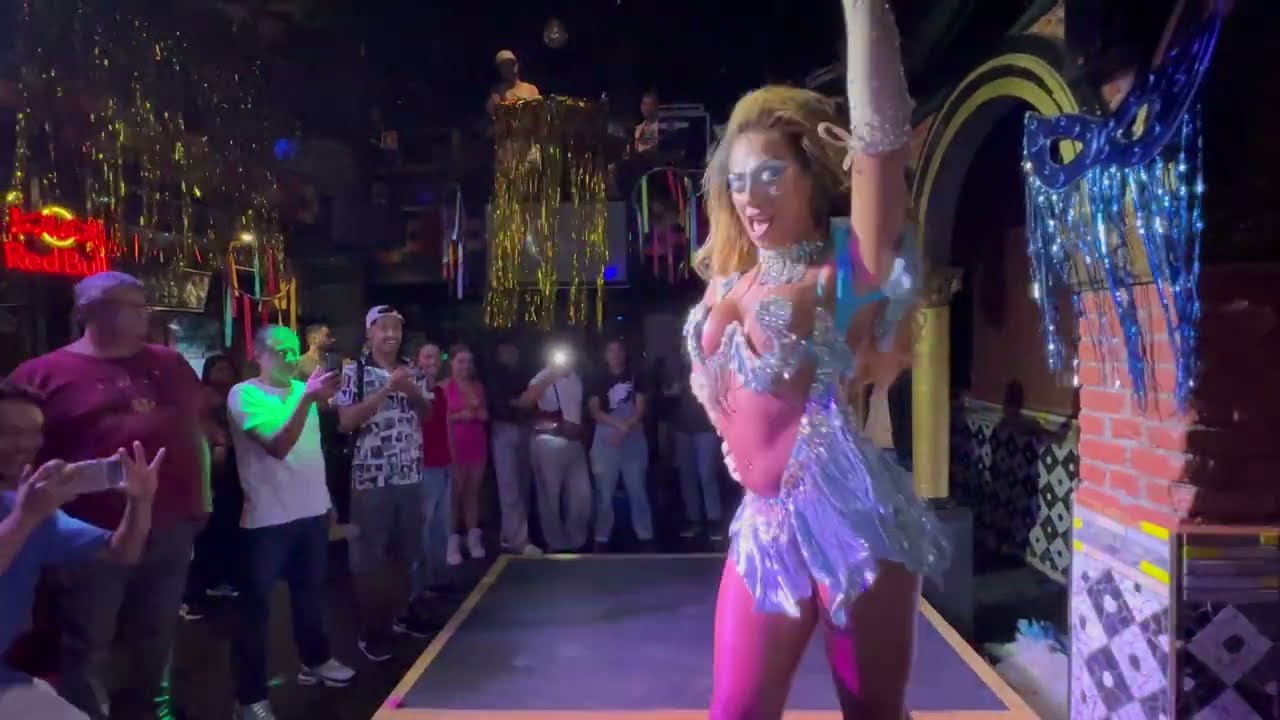 Natasha Princess  [ BLOCO EM CIMA DO JETSKI - Boate Tunnel ] São Paulo SP.