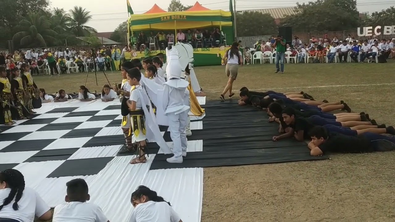 ajedrez humano fuente de vida