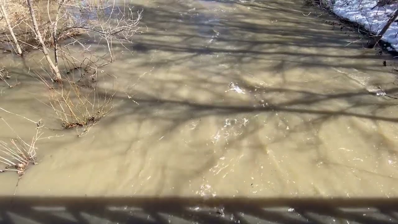 THE SNOW IS FINALLY MELTING 🤣🤣🤣stream is  level very high 😳😳😳
