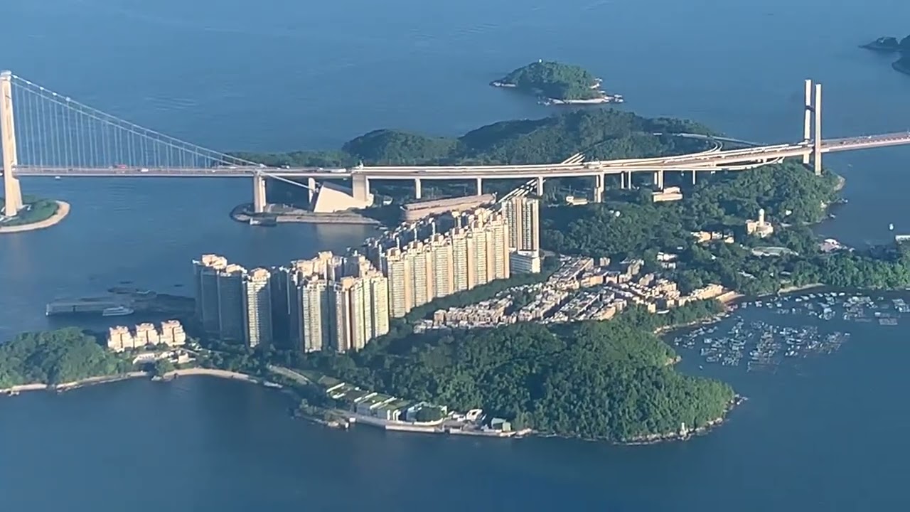 Beautiful Hong Kong approach and landing