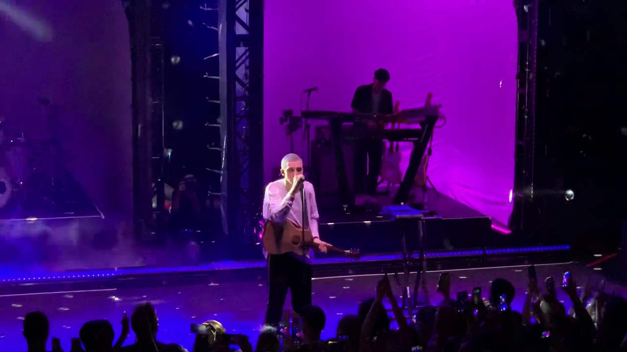 Superhero- LAUV (Live in London 2019)
