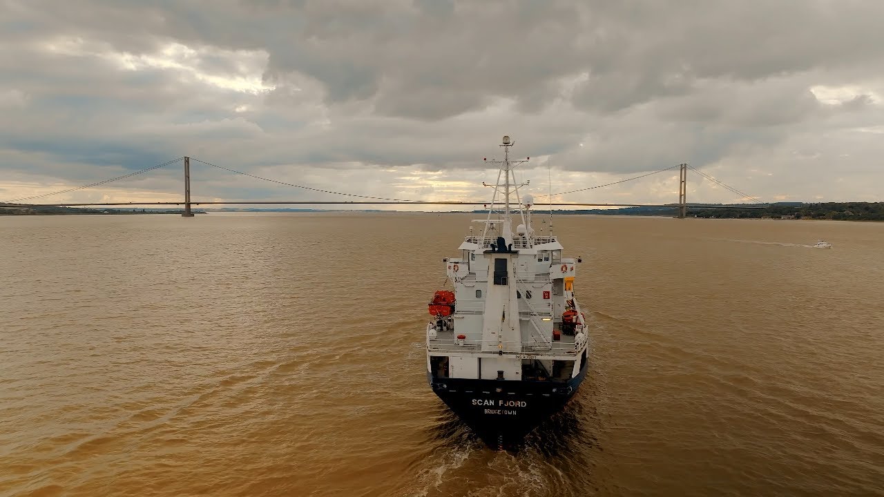 Norway Timber ship arriving into Goole Port via the Humber estuary