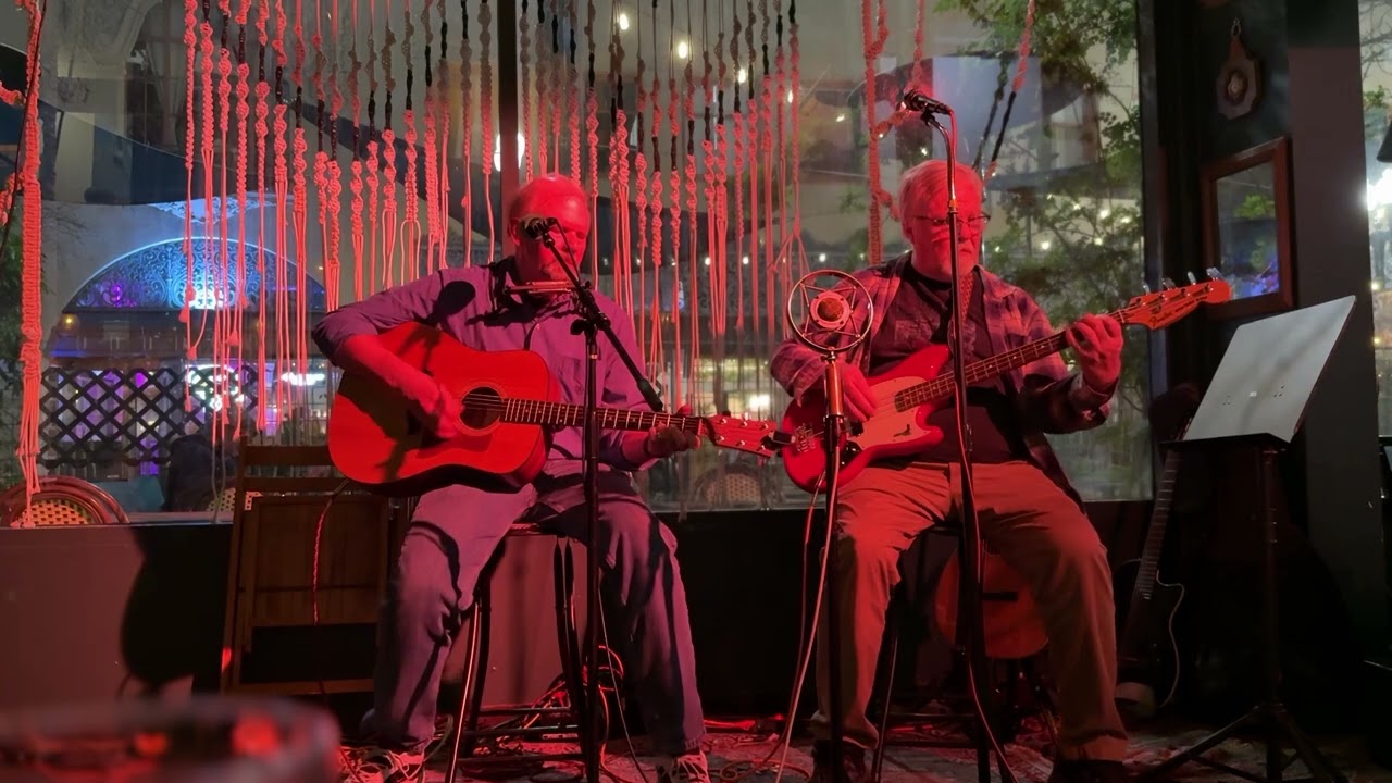 Feel Alright (Steve Earle cover)--Wayne & Greg at The Den Cafe open mic, Santa Ana CA