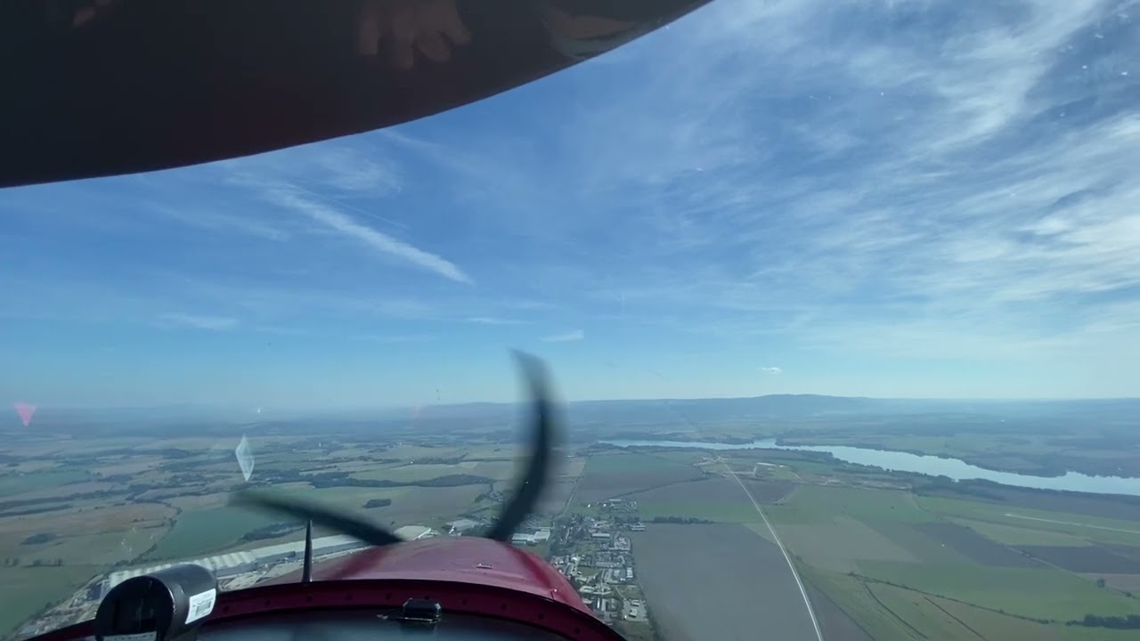 Anflug Piste 24 LKCB