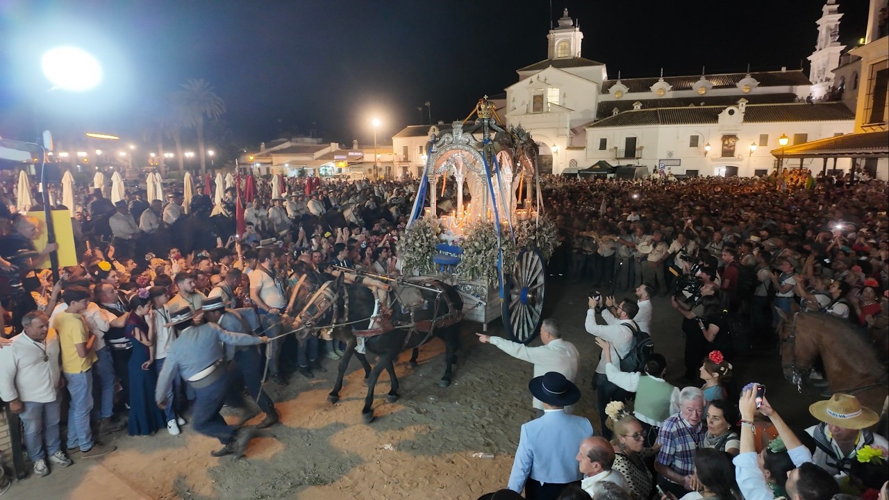 Entrada de la Hermandad del Rocío de Huelva 2025  4K
