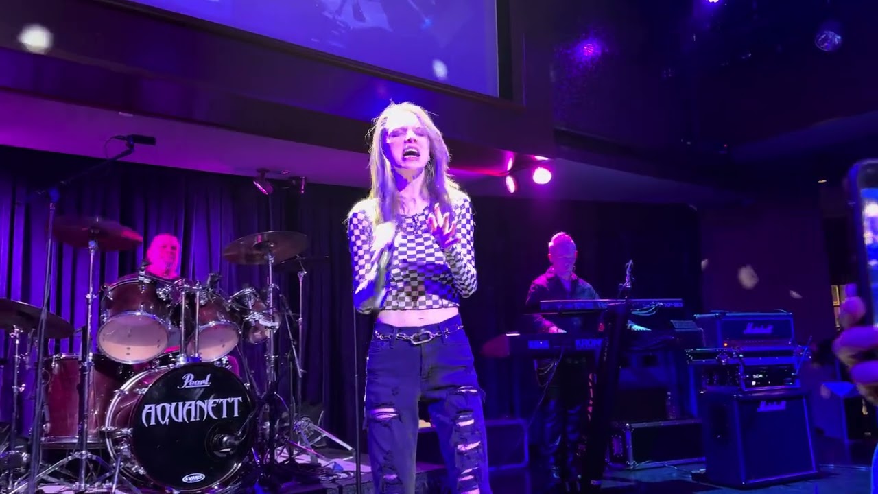 Aquanett doing Heart Alone