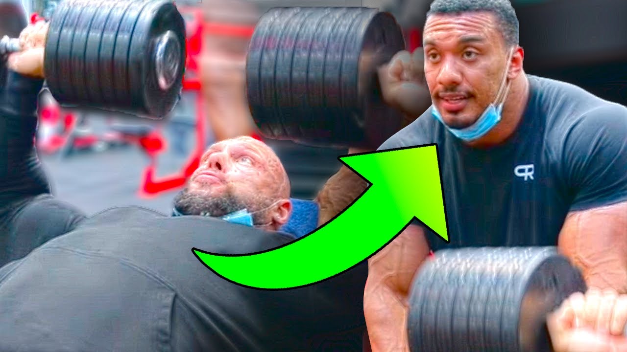 CULTURISTA HUMILLA A LARRY WHEELS LEVANTANDO PESO - Victor Valdivia