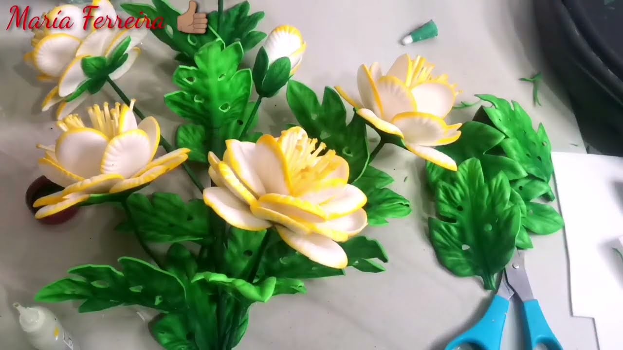 Como fazer uma linda flor em EVA utilizando frisador da calandra