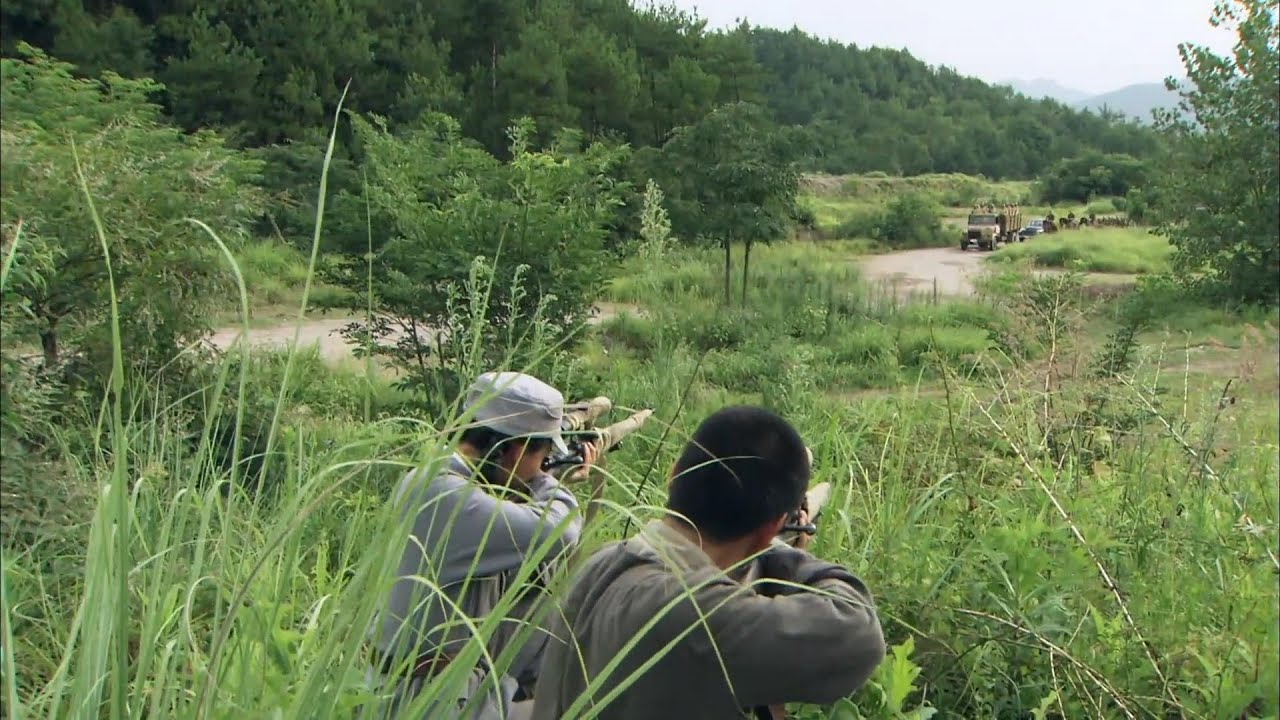 狙擊手伏擊日軍車隊，一槍擊斃日軍指揮官！