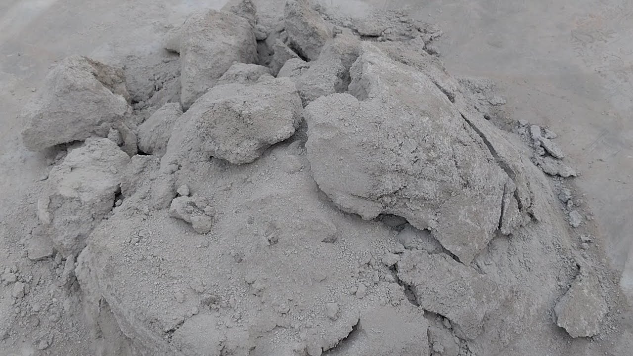Pure dirt soft chunks floor crumbling