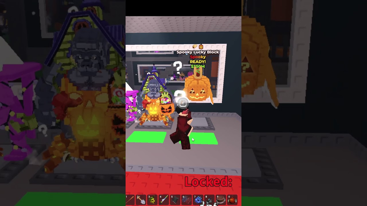 Opening 5 pumpkin lucky blocks!