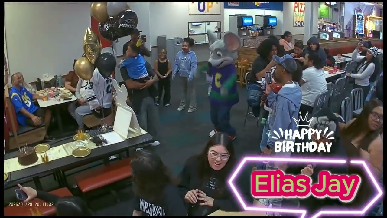 Elia's 4th bday@chuck e cheeze