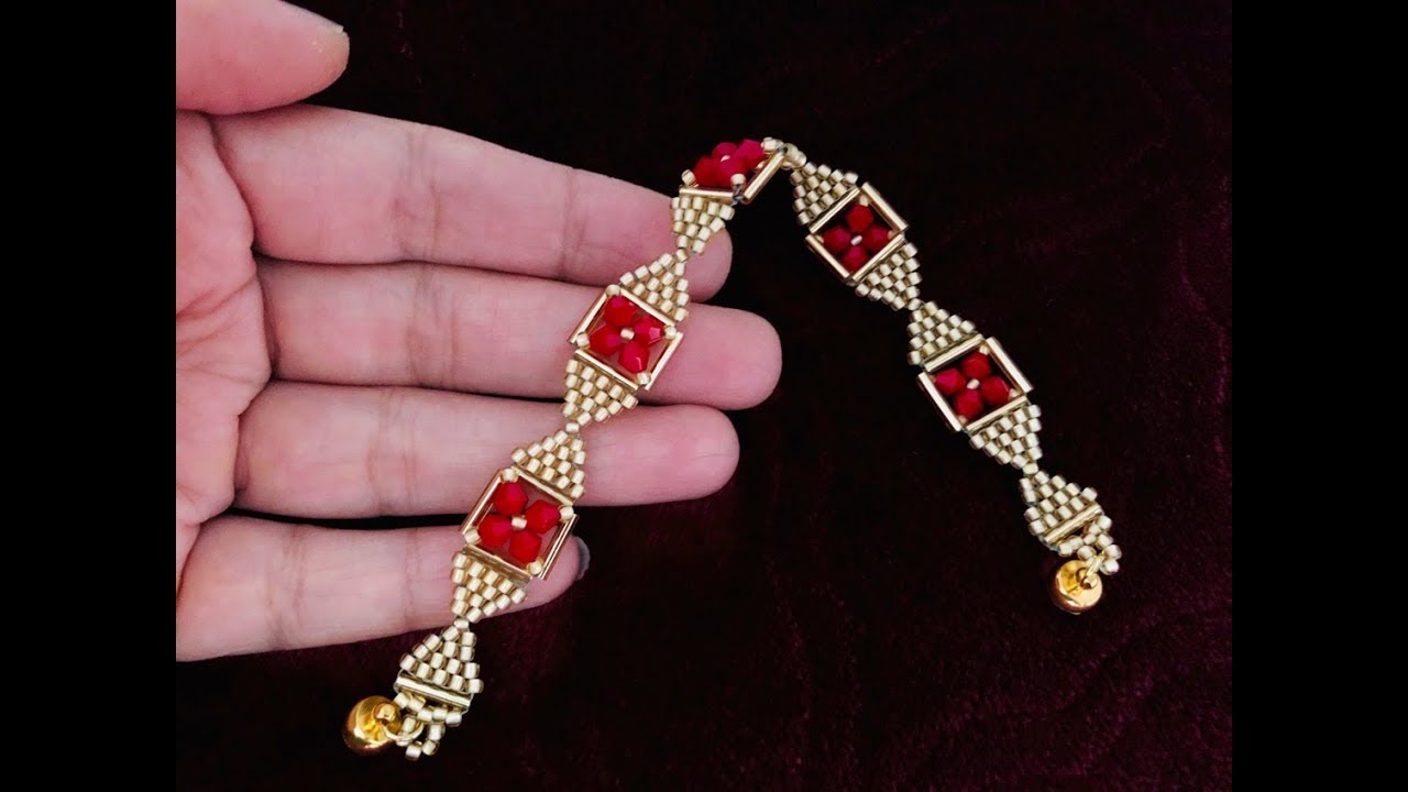 Christmas Bracelet || Bugle Bracelet || Bicone Bracelet || How to do Brick Stitch Beaded Bracelet