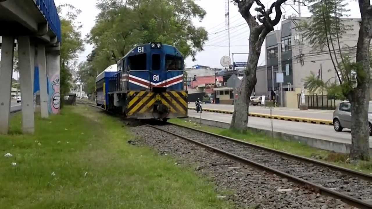 Tren de Prueba: Locomotora GE U11b #81 con el coche #72
