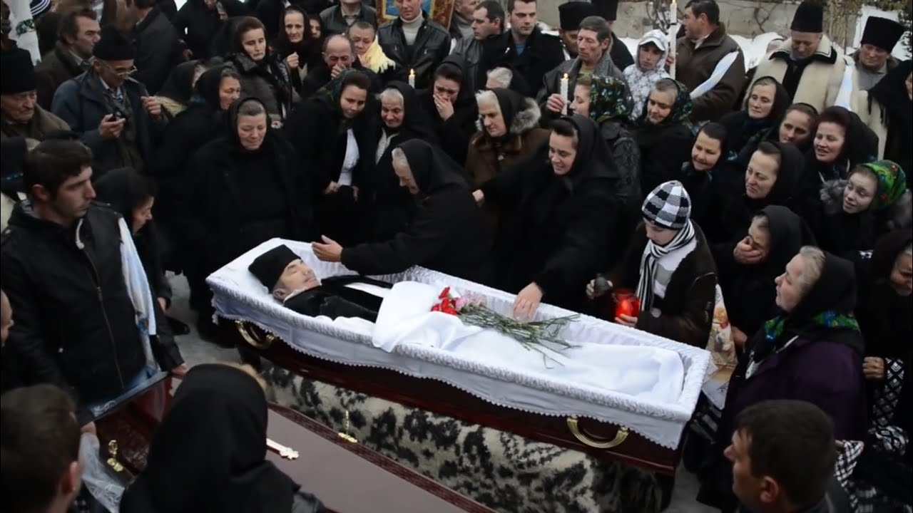 Pogrzeb w Rumunii 🇷🇴 jak wygląda i jakie są tradycje! Będziecie zaskoczeni. Zapowiedź nowej serii 🎬