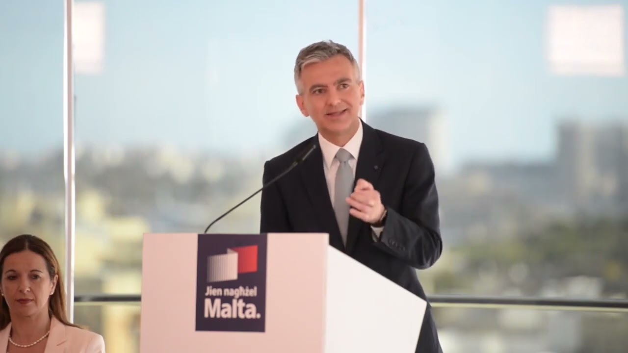 1Day 8 - Simon Busuttil